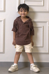 Natural cargo shorts