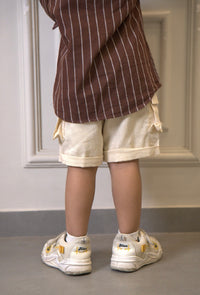 Natural cargo shorts